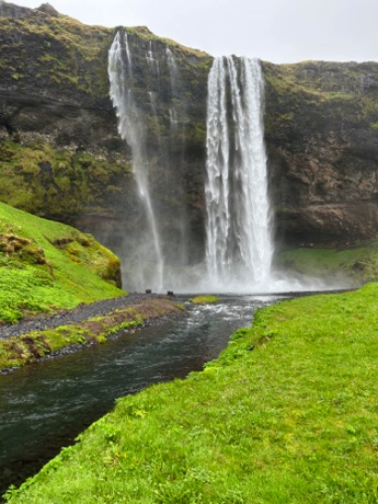 Seljalandsfoss waterfall